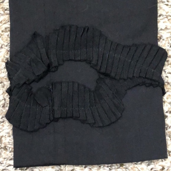 Anthropologie Elevenses Cropped Pants Size 0 Black Ruffle Hem - Picture 3 of 10